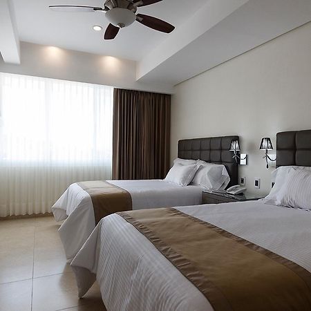 Hotel Maria Fernanda Inn Zitacuaro ภายนอก รูปภาพ